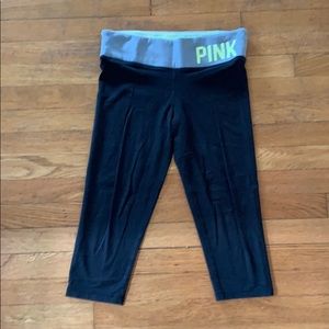 PINK VS Yoga capri leggings, size S! Black.